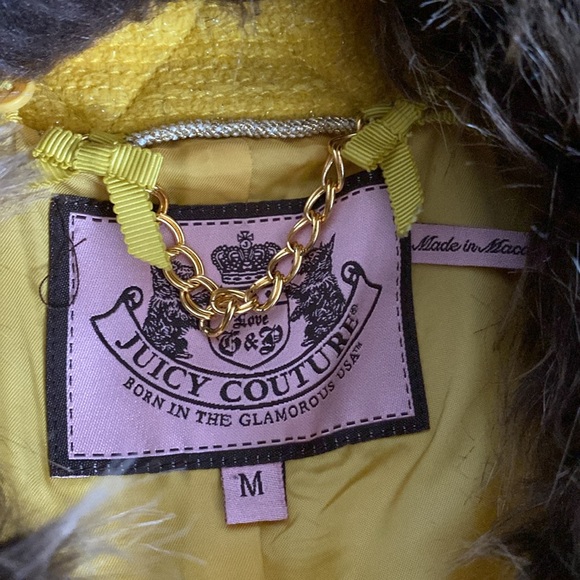 RARE!! Juicy Couture canary yellow 98% wool, detachable faux fur, button down M - Picture 9 of 17